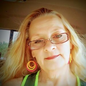 Meet your Posher, Dalena